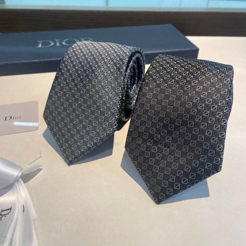 Dior Tie hm13